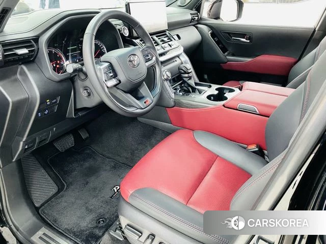 Toyota Land Cruiser (imported) 2023 Черный из Китая