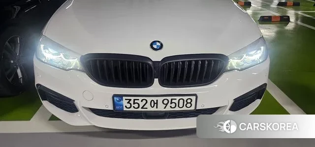 BMW 5 Series (G30) 2018 Белый из Кореи