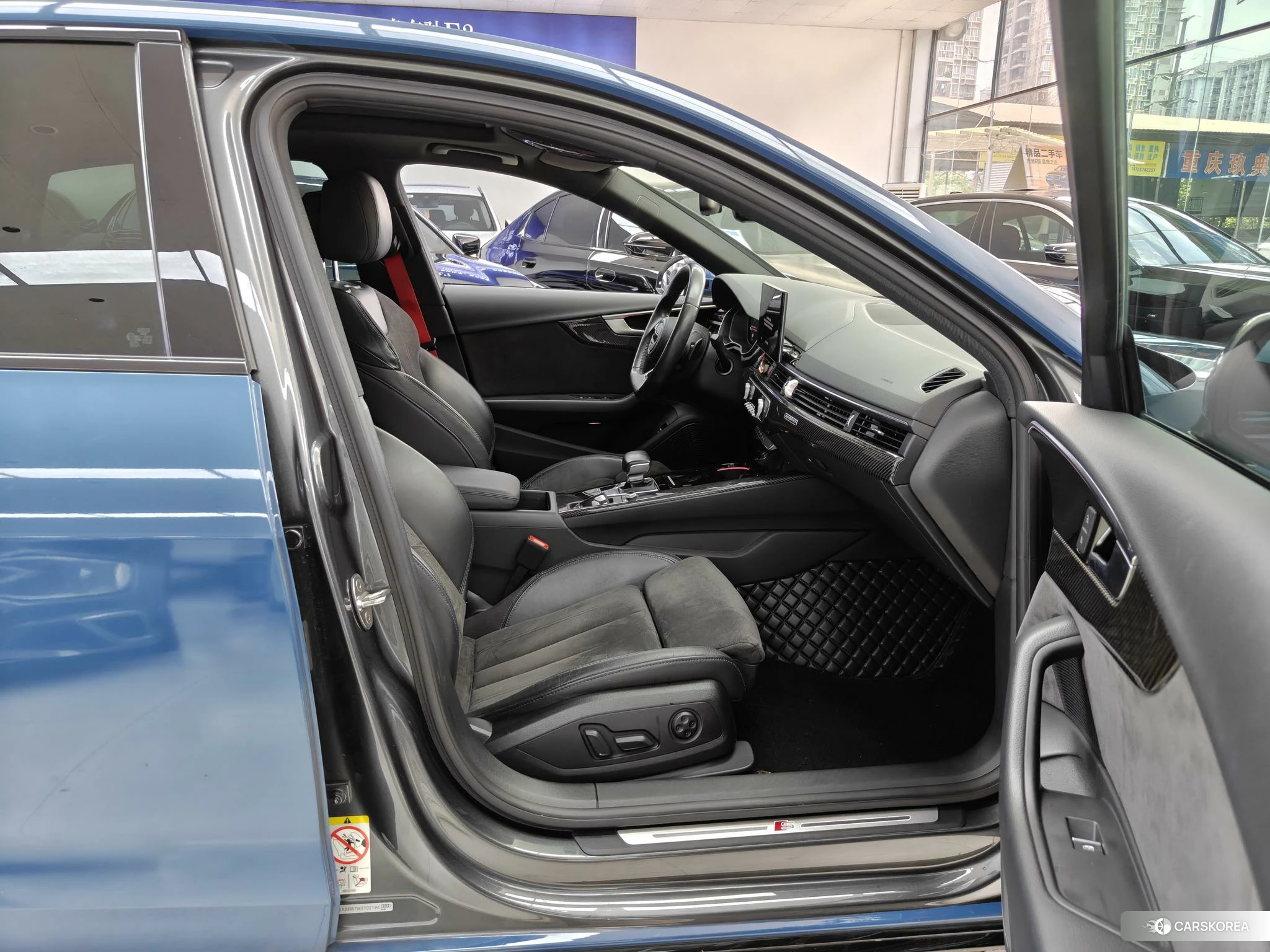 Audi A4L 2021 Синий из Китая