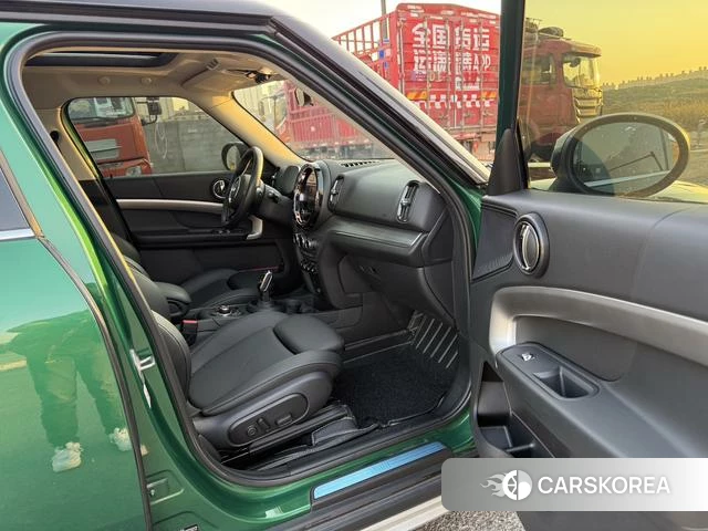 MINI COUNTRYMAN 2021 Зеленый из Китая