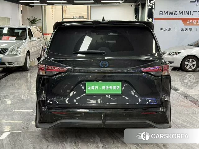 Toyota Saina 2024 Черный из Китая