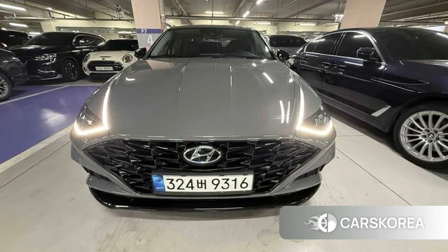 Hyundai Sonata (DN8) 2022 Серебристо-серый из Кореи