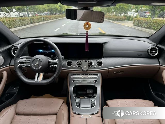 Mercedes-Benz E-class (imported) 2022 Черный из Китая