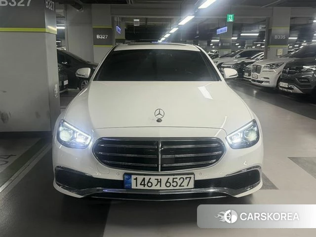 Mercedes-Benz E-Class W213 2022 Белый из Кореи