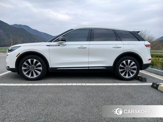 Lincoln Corsair 2022 Белый из Кореи