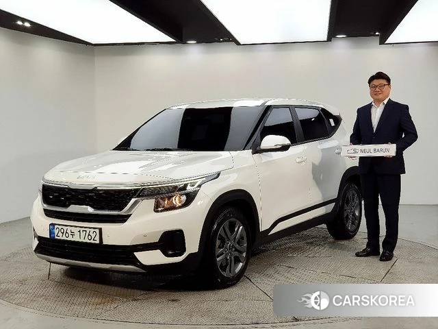 Kia Seltos 2022 Белый из Кореи