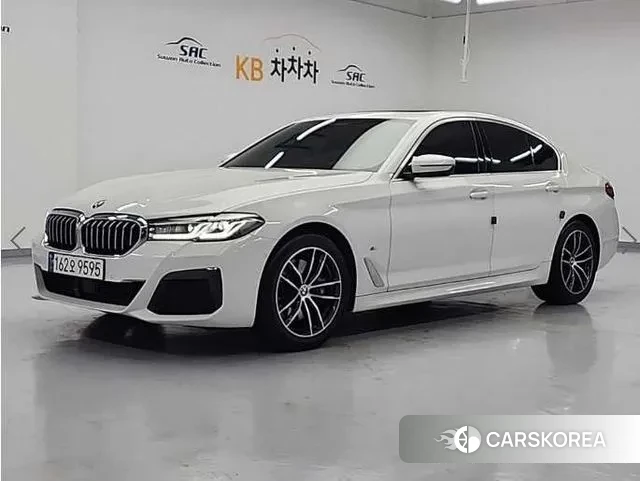 BMW 5 Series (G30) 2023 Белый из Кореи