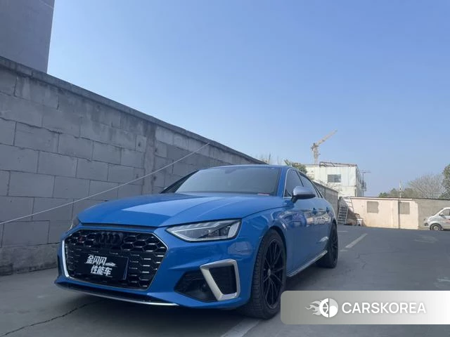 Audi S4 2021 Синий из Китая