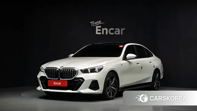 BMW 5 Series (G60) 2024 Белый из Кореи