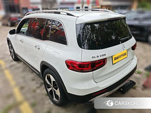 Mercedes-Benz GLB 2021 Белый из Китая