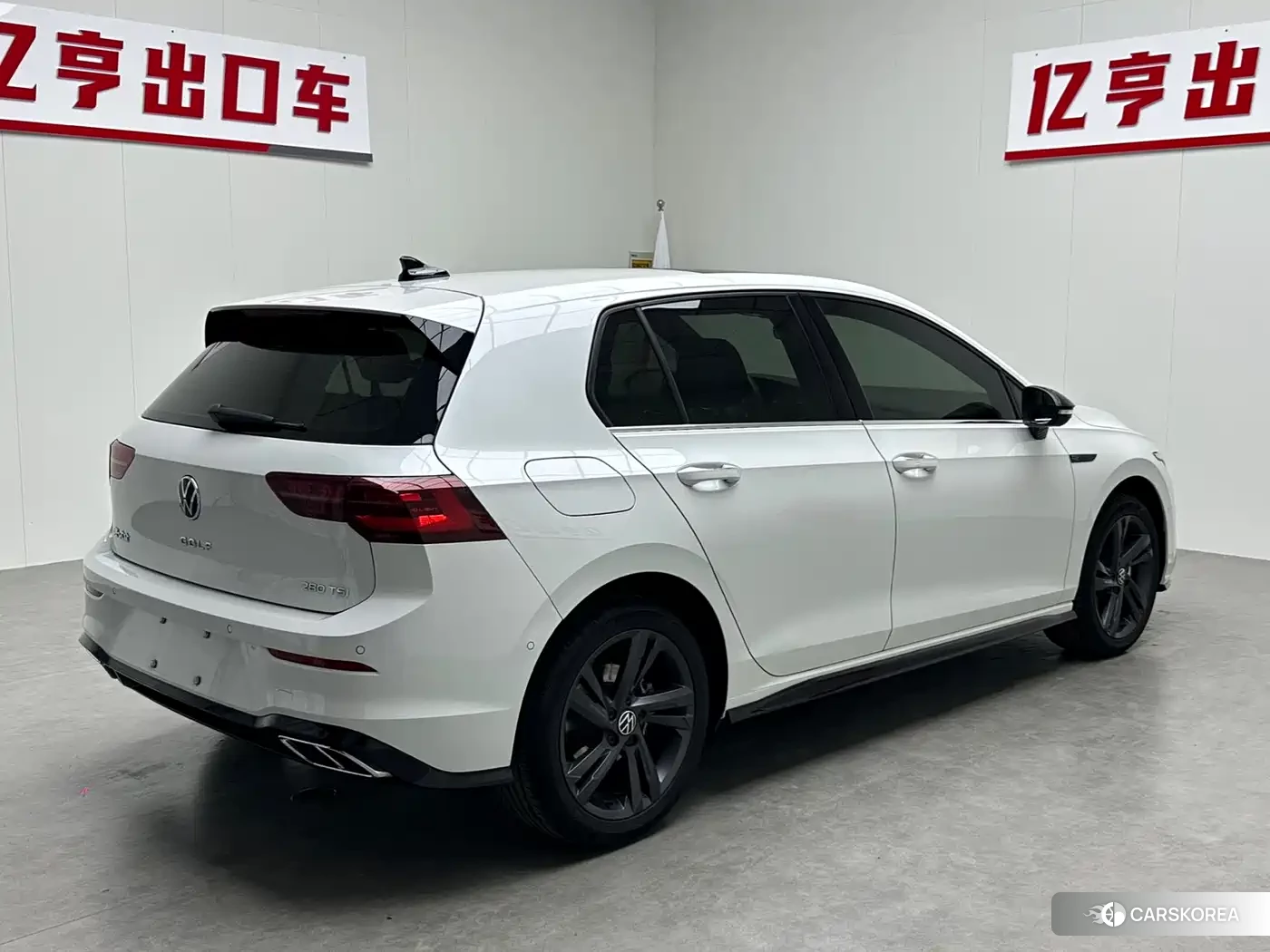 Volkswagen Golf 2022 Белый из Китая