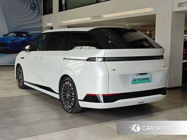Xiaopeng Motors Xiaopeng X9 2026 Белый из Китая