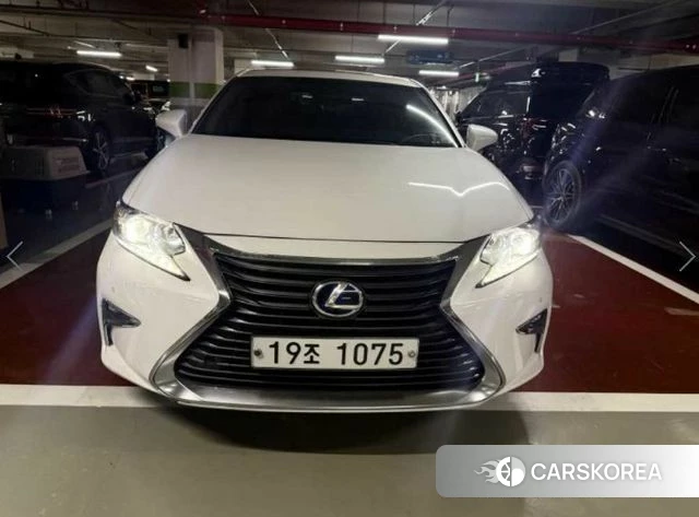Lexus New ES300h 2018 Белый из Кореи
