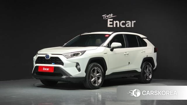 Toyota RAV4 5th Generation 2021 Белый из Кореи
