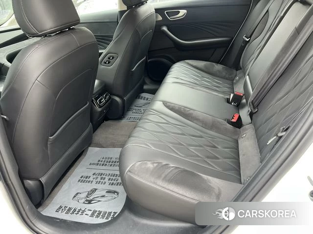 Roewe D7 EV 2023 Белый из Китая