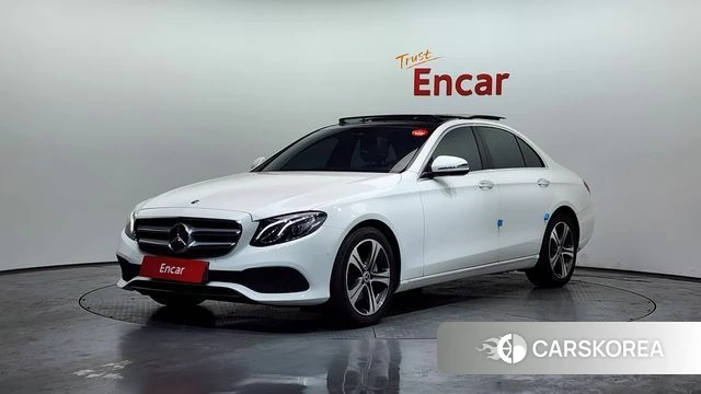 Mercedes-Benz E-Class W213 2019 Белый из Кореи
