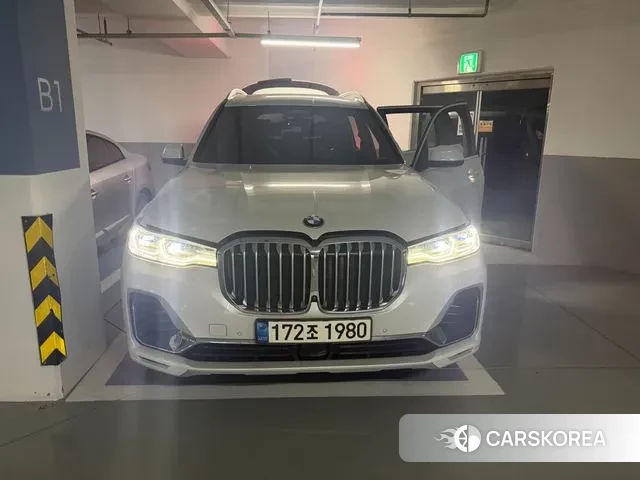 BMW X7 (G07) 2022 Белый из Кореи