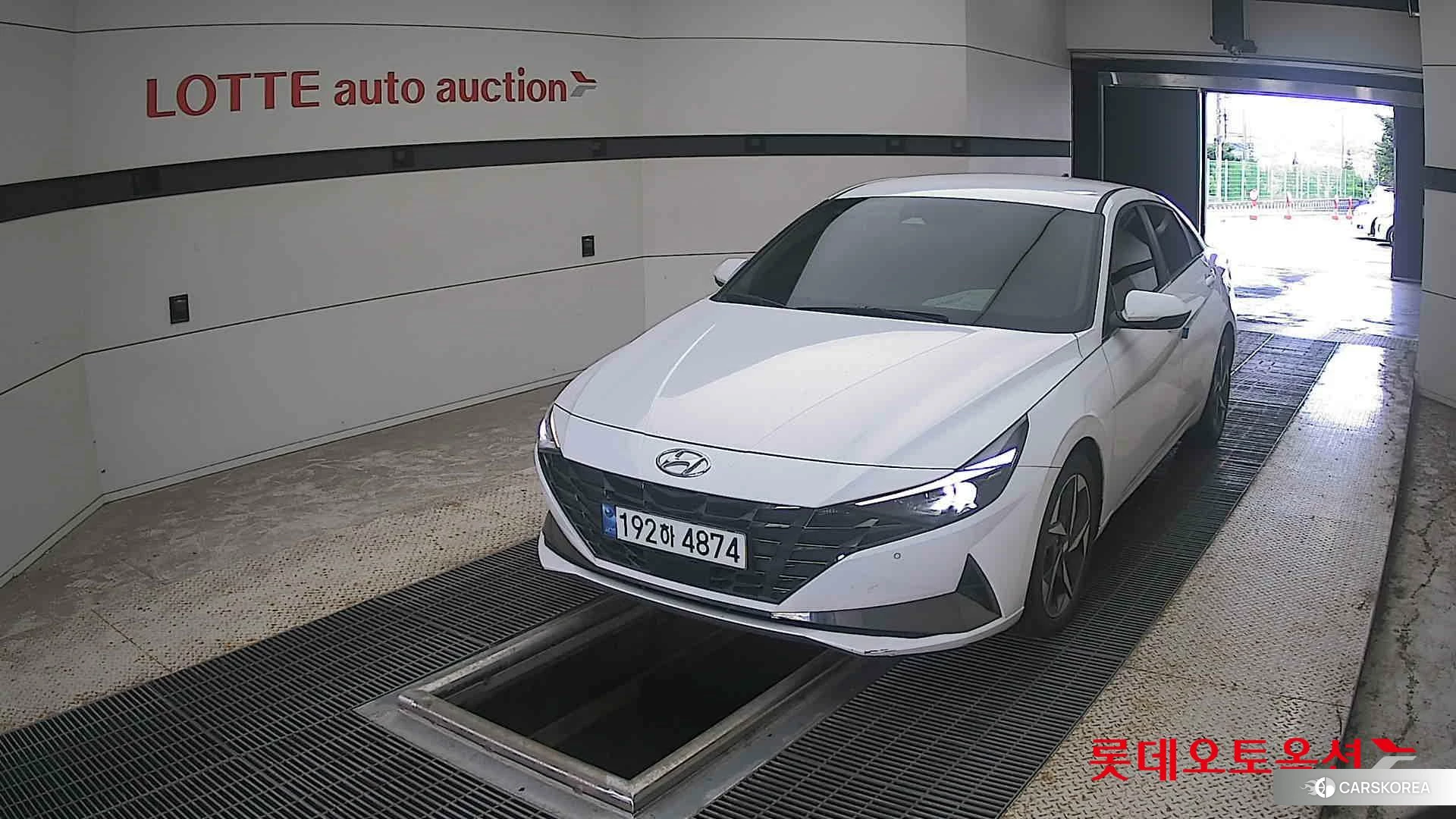 Hyundai Avante 2023 Atlas White из Кореи