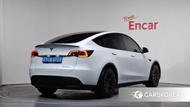 Tesla Model Y 2023 Белый из Кореи
