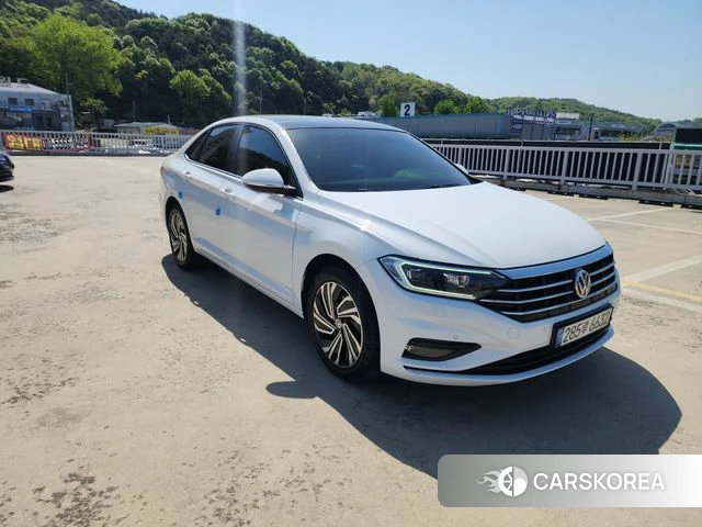 Volkswagen 7th Generation of Jetta 2020 Белый из Кореи