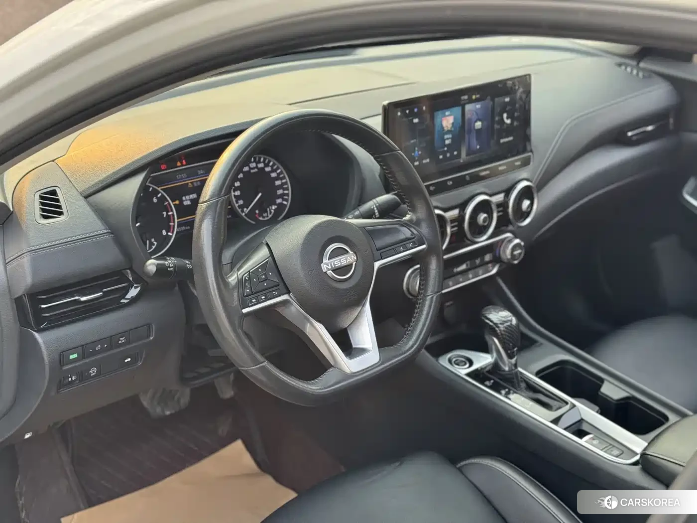 Nissan Sylphy 2024 Белый из Китая