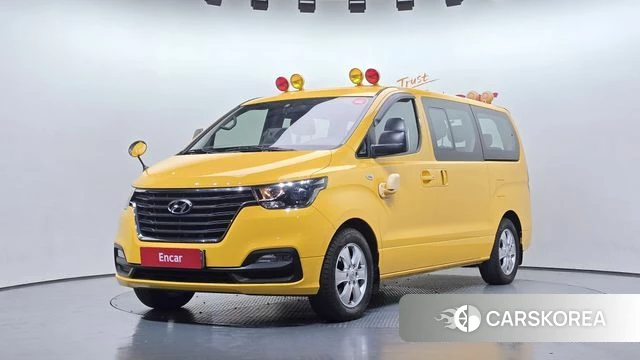 Hyundai The New Grand Starex 2018 Желтый из Кореи