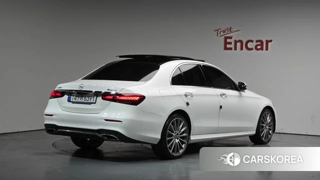 Mercedes-Benz E-Class W213 2020 Белый из Кореи