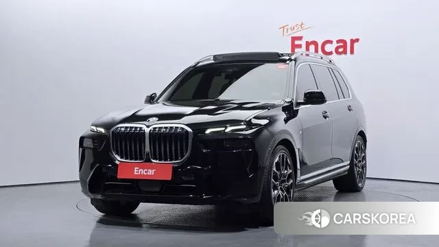 BMW X7 (G07) 2024 Черный из Кореи