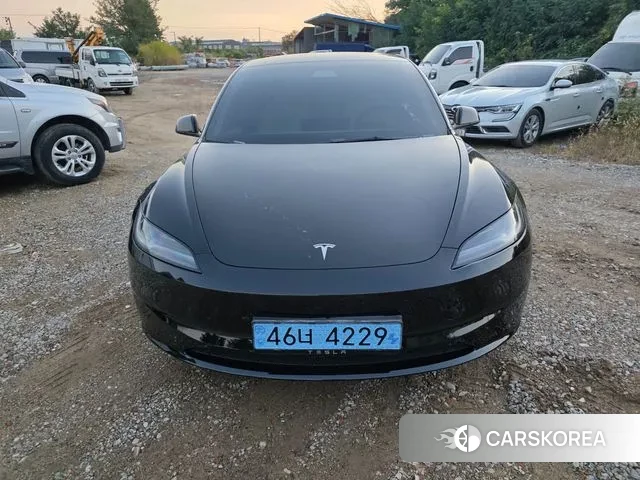 Tesla Model 3 2025 Черный из Кореи
