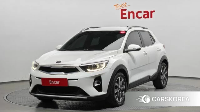 Kia Stonic 2018 Белый из Кореи