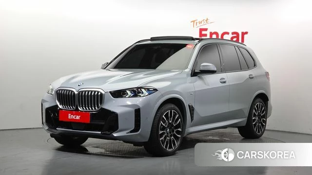 BMW X5 (G05) 2026 Светло-серебряный цвет из Кореи