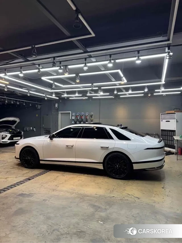 Hyundai Grandeur (GN7) 2023 Белый из Кореи