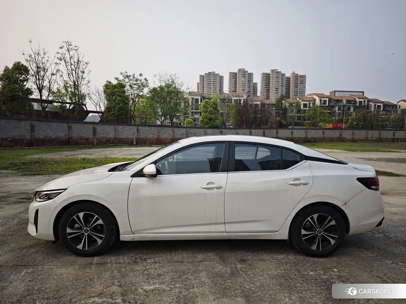 Nissan Xuan Yi 2024 Белый из Китая