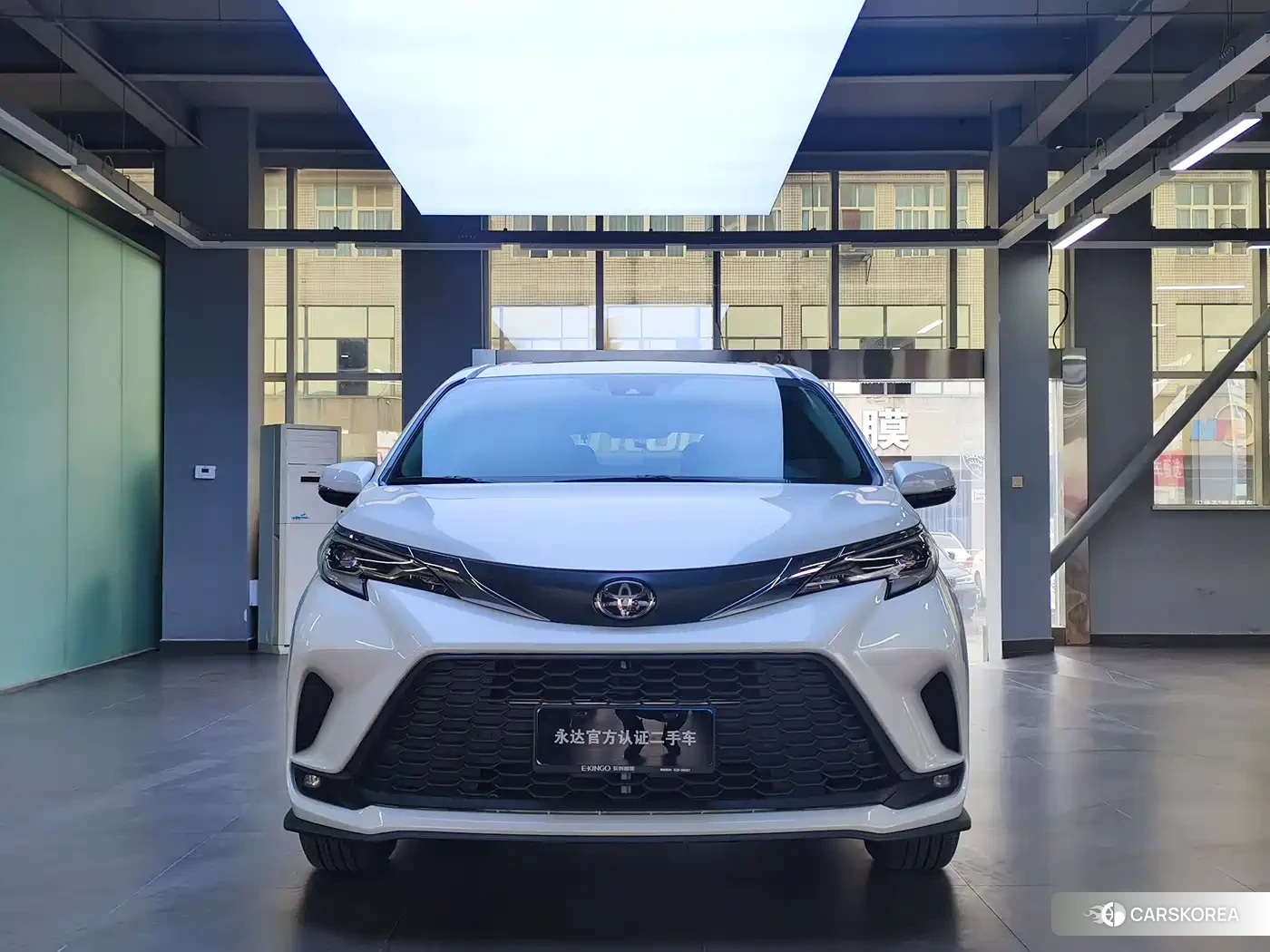 Toyota Grevia 2024 Белый из Китая