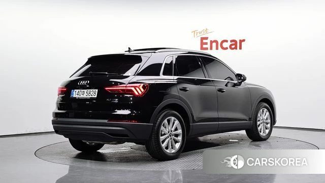 Audi Q3 (F3) 2025 Черный из Кореи