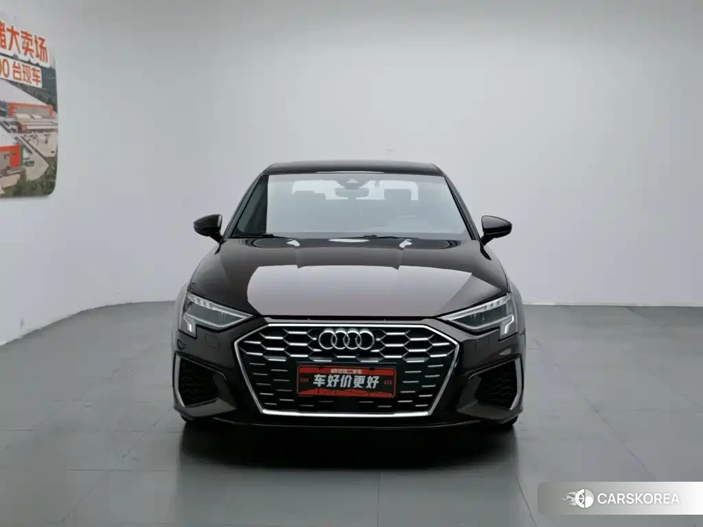 Audi A3 2023 Red/purple из Китая