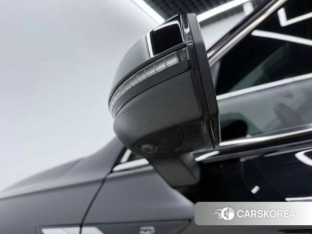 Volkswagen Tiguan L 2023 Черный из Китая