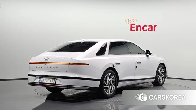 Hyundai Grandeur (GN7) 2023 Белый из Кореи
