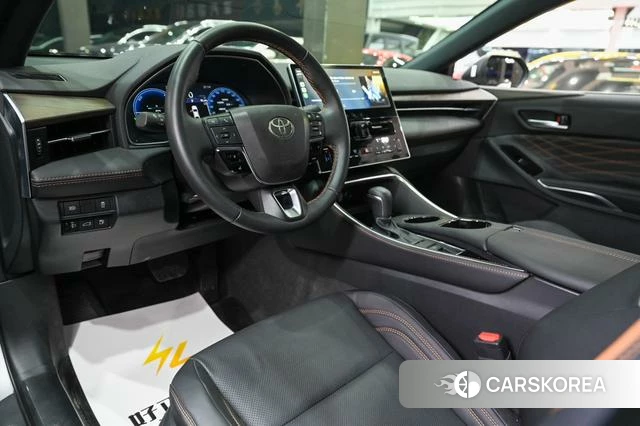 Toyota Asian dragon 2024 Серебристо-серый из Китая