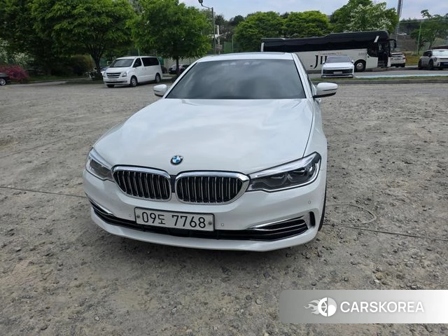 BMW 5 Series (G30) 2019 Черный из Кореи