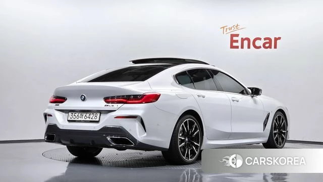 BMW 8 Series (G15) 2023 Белый из Кореи