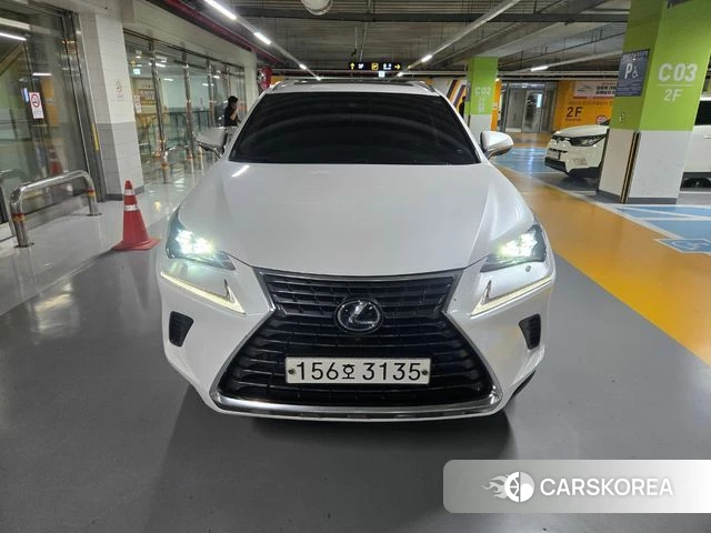 Lexus NX300h 2021 Белый из Кореи