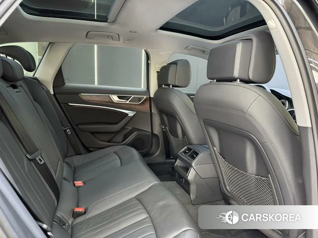 Audi A6 (import) 2021 Черный из Китая
