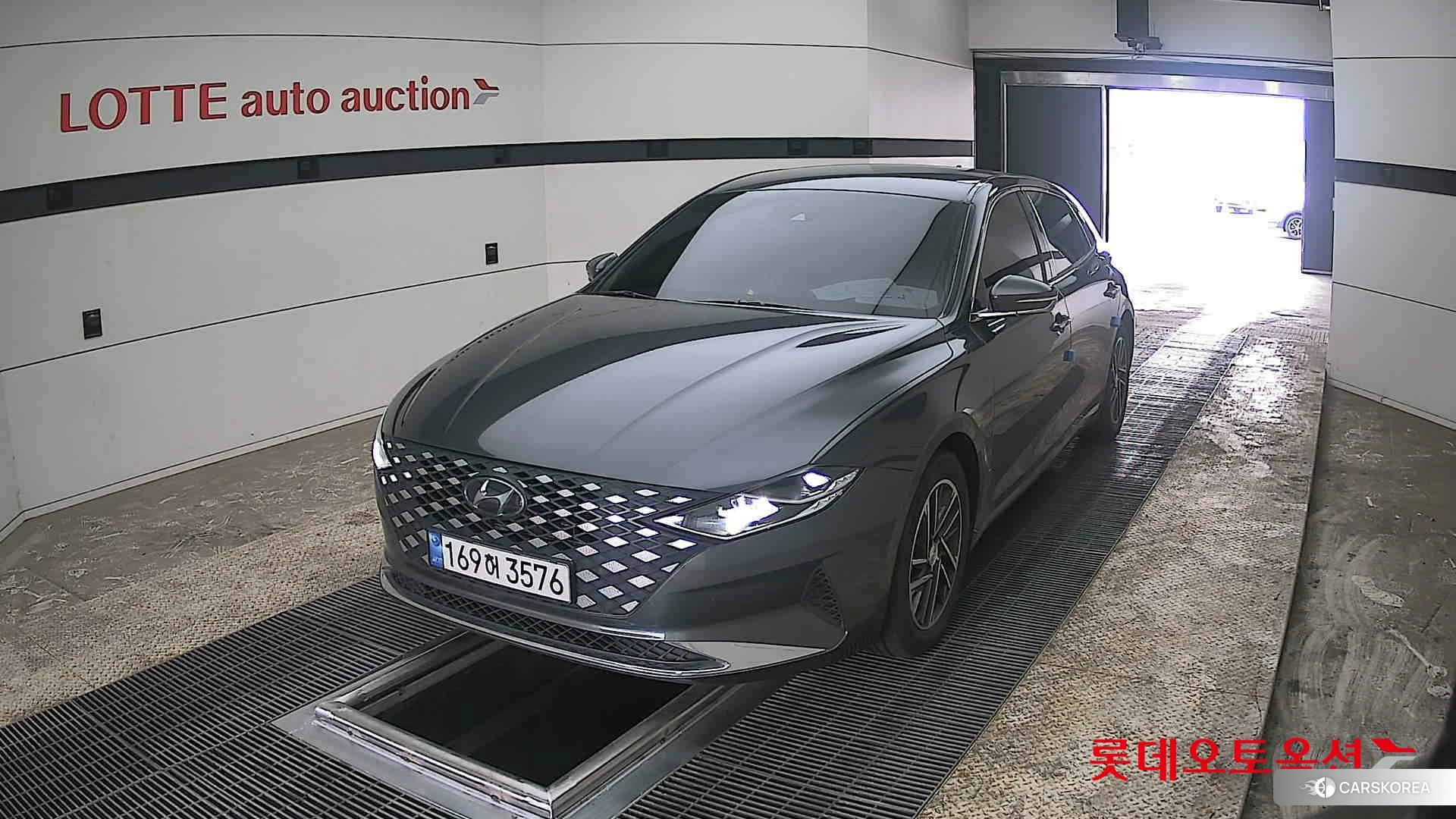 Hyundai Grandeur 2022 Nocturne Grey Metallic из Кореи