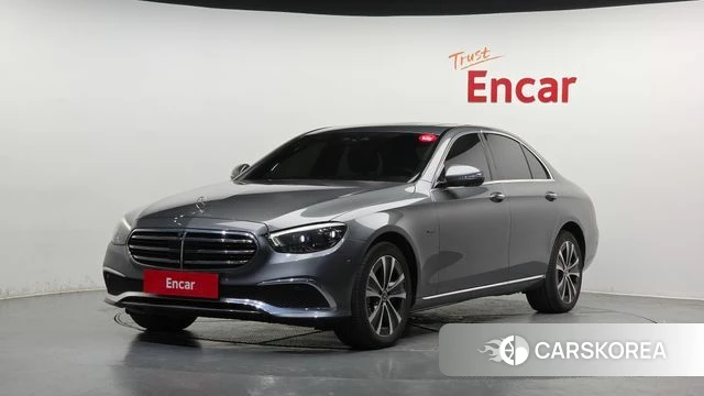 Mercedes-Benz E-Class W213 2021 Серый из Кореи