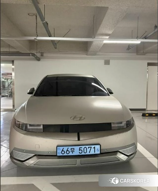 Hyundai Ionic 5 2022 Песочный из Кореи