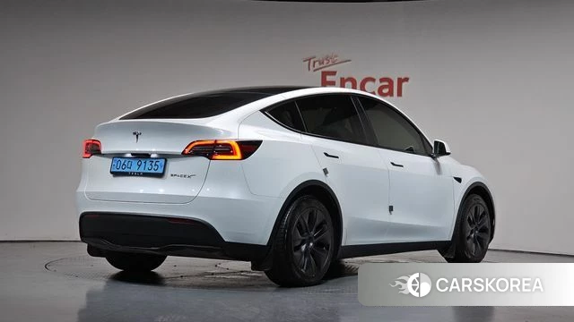 Tesla Model Y 2024 Белый из Кореи