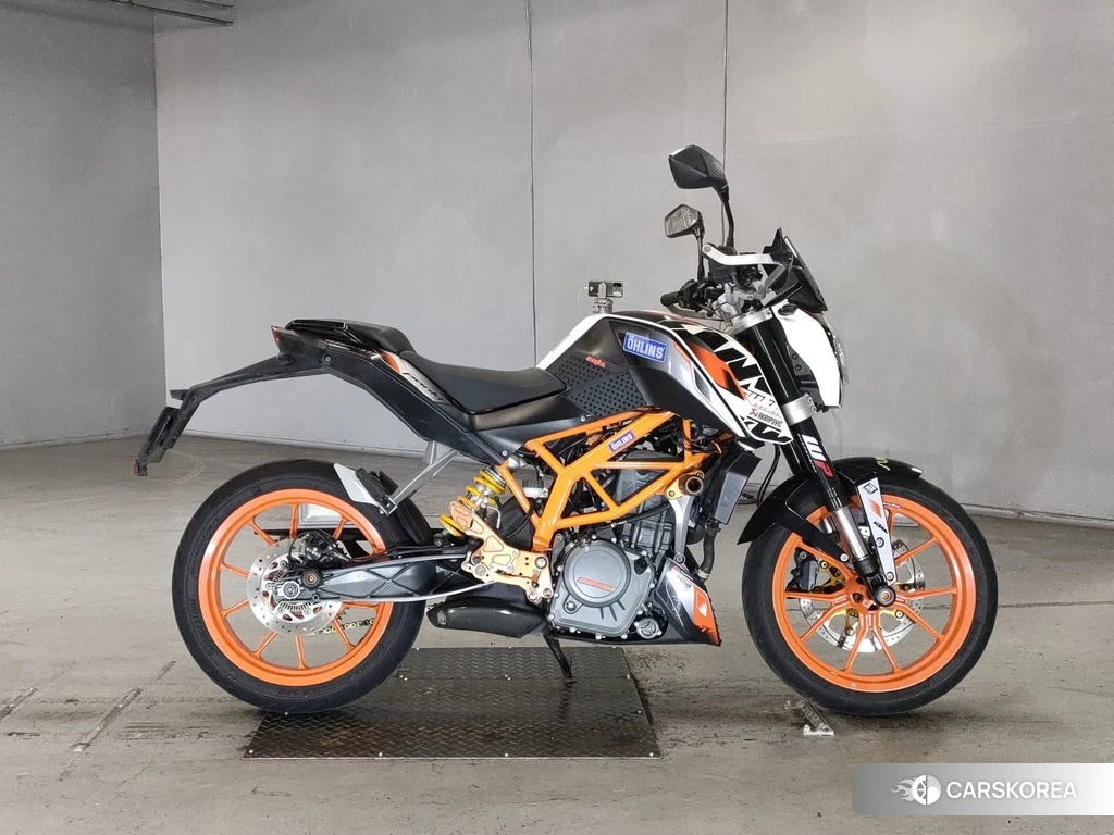 Проданный KTM 390 DUKE 2015 из Японии, фото 2