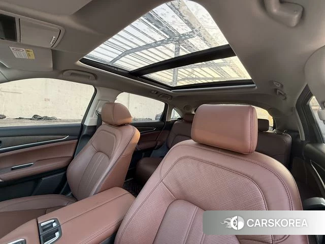 Honda Crown Road 2023 Белый из Китая