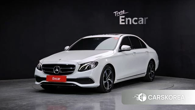 Mercedes-Benz E-Class W213 2019 Белый из Кореи
